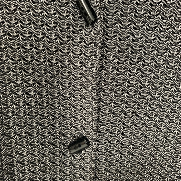 Cold water Creek - Size Medium- Buttons down front- Silt on each side. EUC - Picture 3 of 6